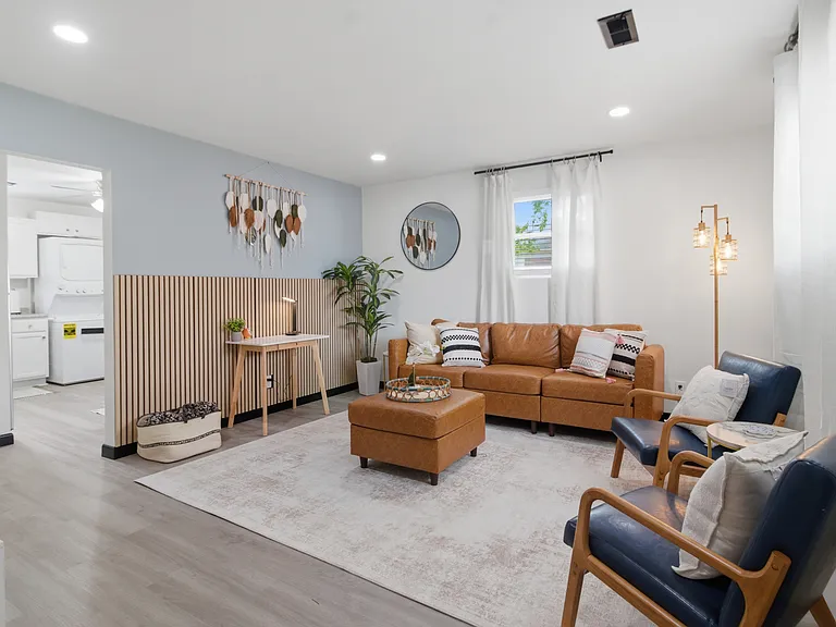 361 Cherry St #B — Photo 1