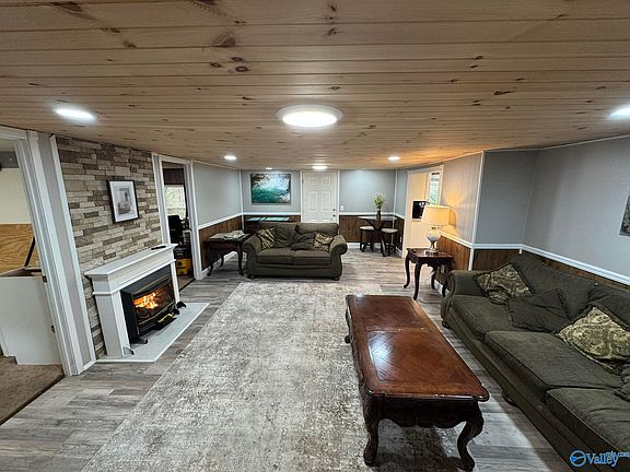 2nd image of 3180 Shady Grove Rd