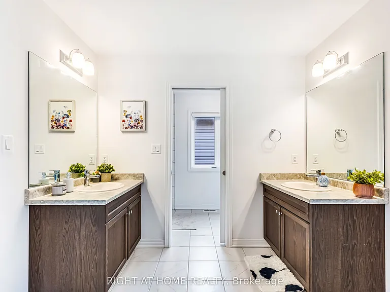 330 Gillespie Dr — Photo 42