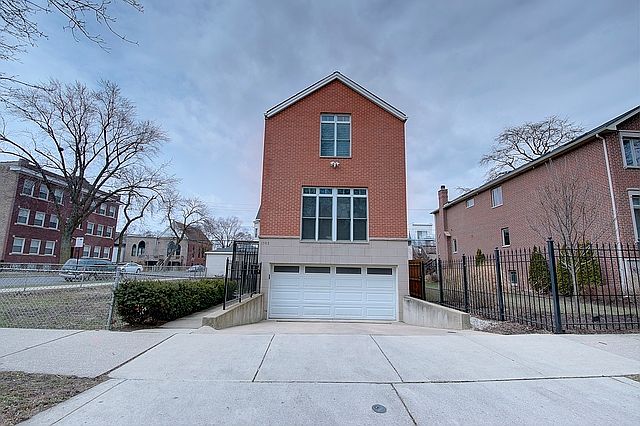 1st image of 1702 N Maplewood Ave #1