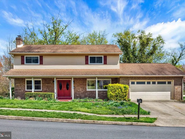 448 Pawnee Dr, Mechanicsburg, PA 17050