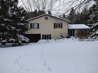 2323 Mount Olive Dr, Green Bay, WI 54313