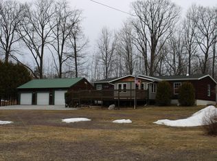 710 Rand Hill Rd, Morrisonville, NY 12962