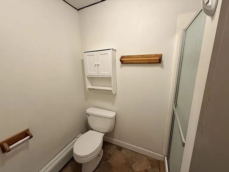 1204 Kenwood Ave — Photo 20