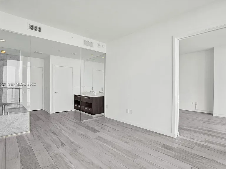 480 NE 31st St #1302 — Photo 10