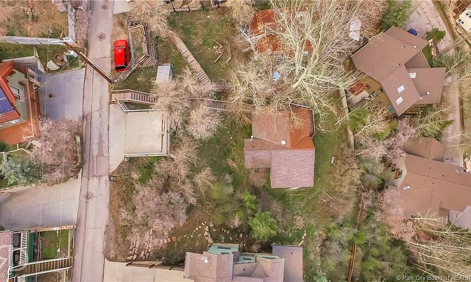 1st image of 121 Sampson Ave