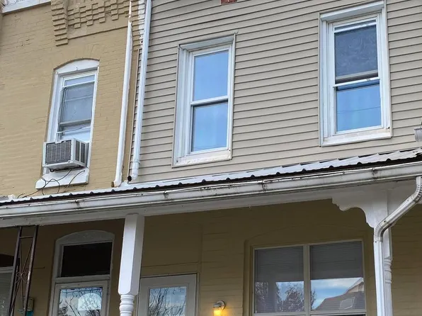 1026 Pear St, Reading, PA 19601