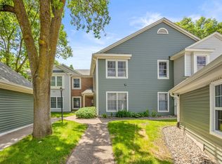 7527 W 110th St, Bloomington, MN 55438