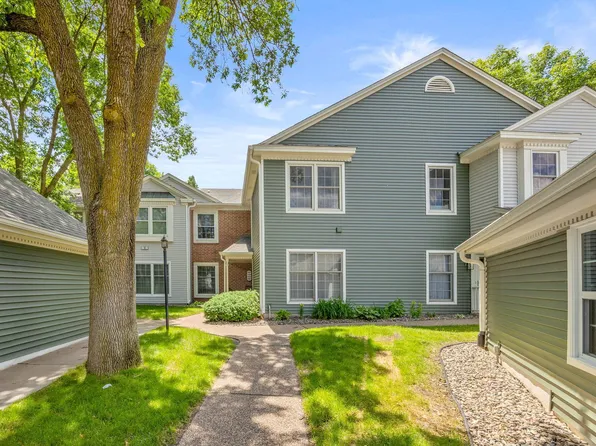 7527 W 110th St, Bloomington, MN 55438