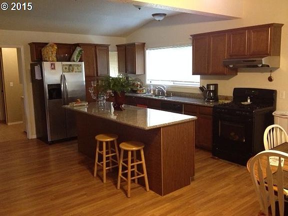 5th image of 5515 NE 58th St