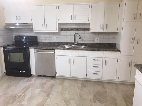 5th image of 1131 Pierce Ave