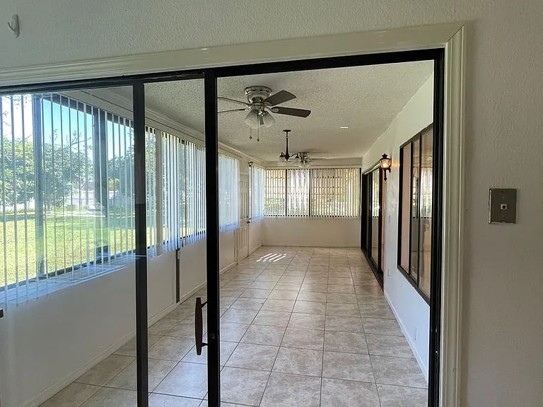 997 Mariposa Dr NE — Photo 13