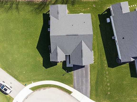 4th image of 355 Nelson Dr