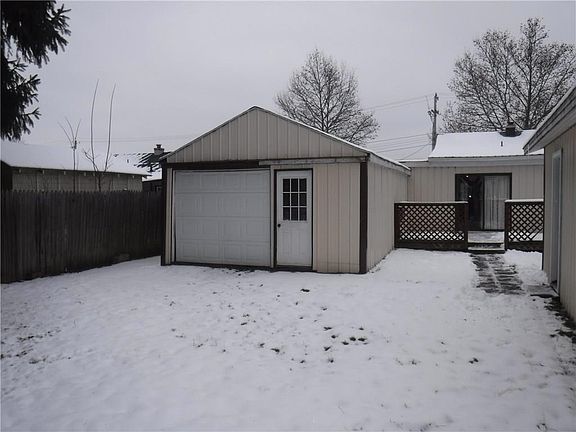 3rd image of 275 Hazeltine Ave