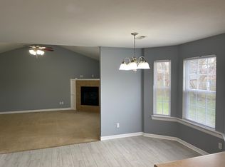 50 E Rob St, Farmington, AR 72730