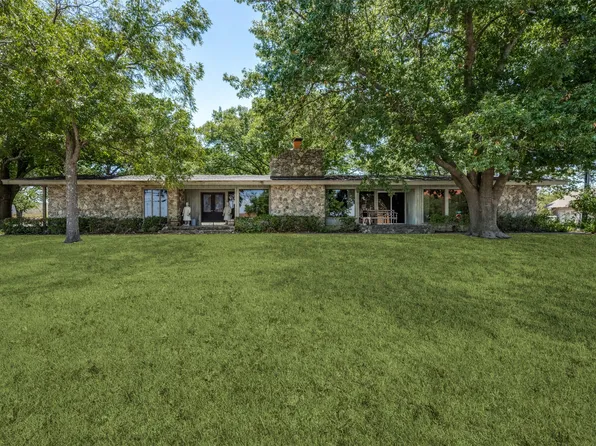 600 E Tarrant St, Bowie, TX 76230