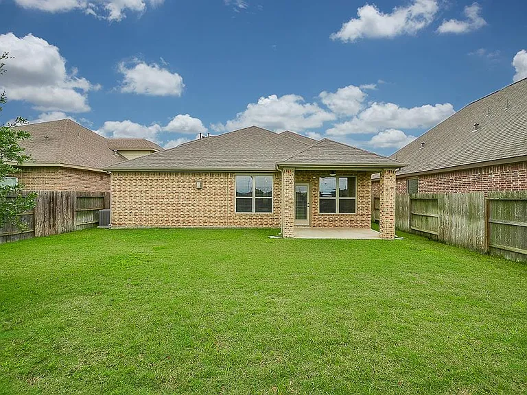 9411 Sparrow Creek Ct — Photo 31