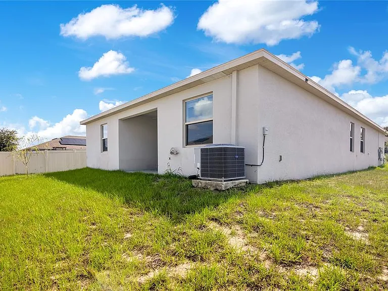 223 Bergamot Loop #A — Photo 23