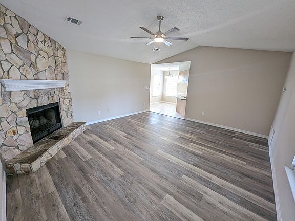 2nd image of 8909 Colony Ridge Cir