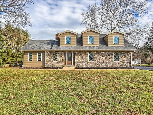 124 Spanglers Mill Rd, New Cumberland, PA 17070