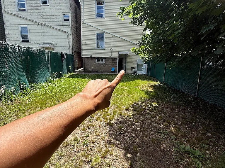 142 Kearney St #B — Photo 21