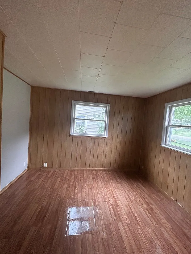 4610 Smith St. — Photo 3