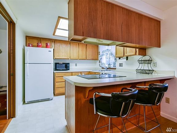 Breakfast bar seating.