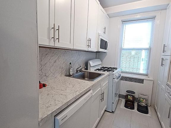 4th image of 10825 72nd Ave APT 2G