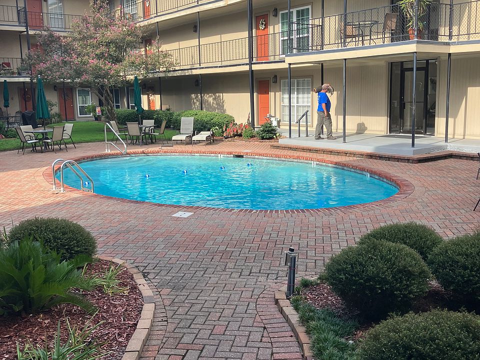 1st image of 2521 Metairie Lawn Dr #215