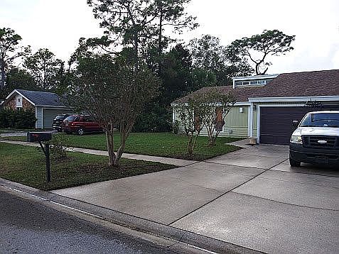 3rd image of 2428 Oakview Dr