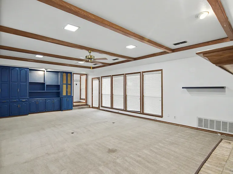 605 Pecos Trl — Photo 9