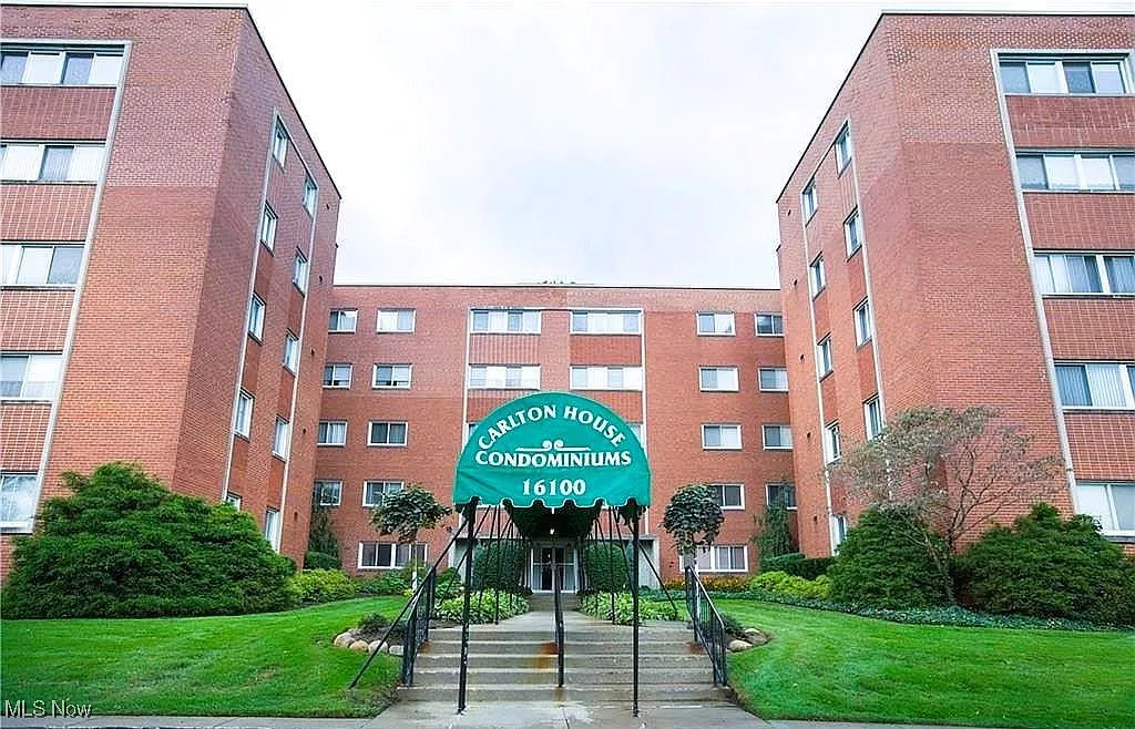 16100 Van Aken Blvd APT 407 photo 1