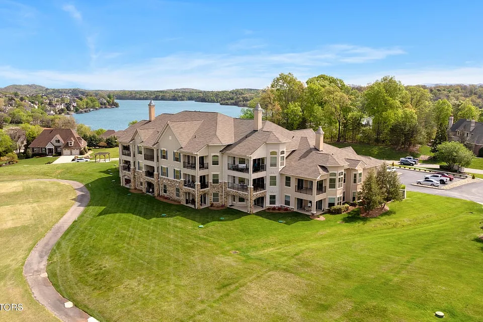 565 Rarity Bay Pkwy #201