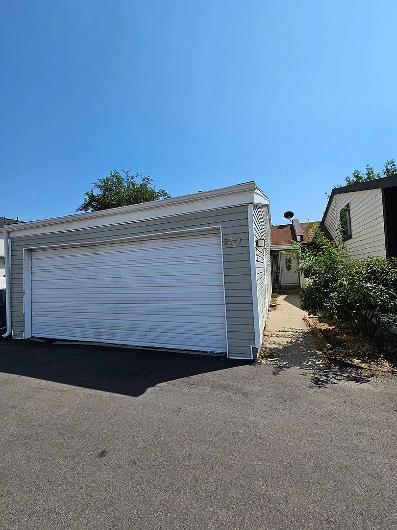 4-Bedroom Taylorsville Home with Fenced Yard & 2-Car Garage — Photo 2