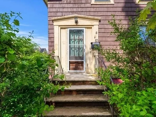 10 Pinkham St, Lynn, MA 01902