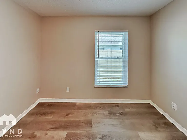 915 River Wind Ave — Photo 11