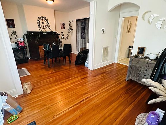 4th image of 3417 Delaware Ave