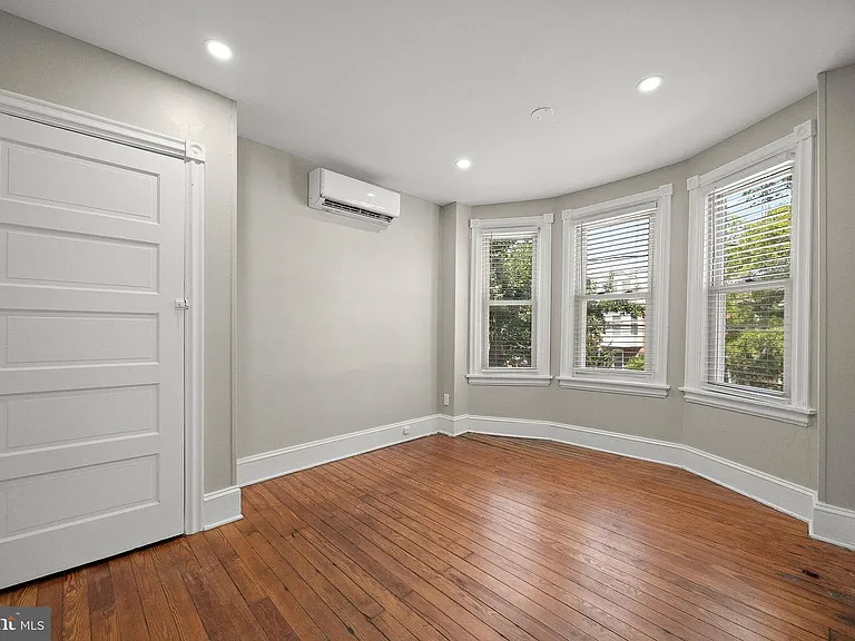 1618 W 14th St — Photo 12