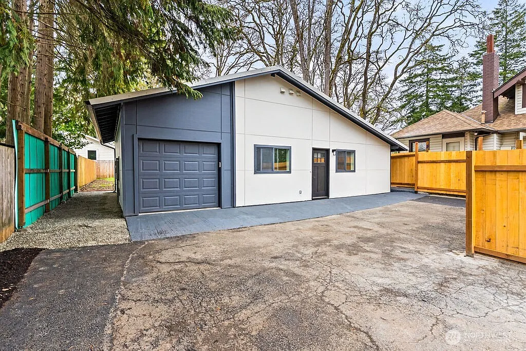 6907 Pleasant Street SW #1 photo 1