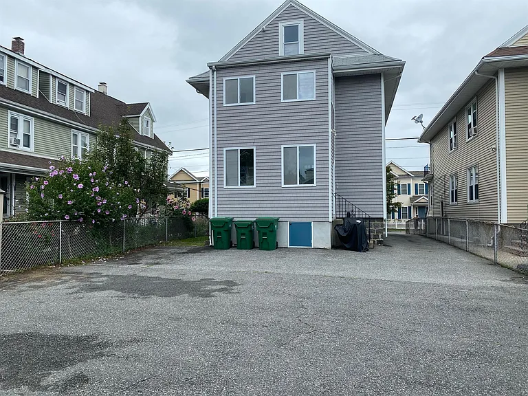 190 Harvard St #1 — Photo 15