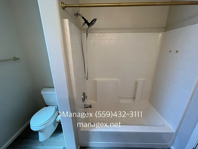 110 N Anderson Ave — Photo 17