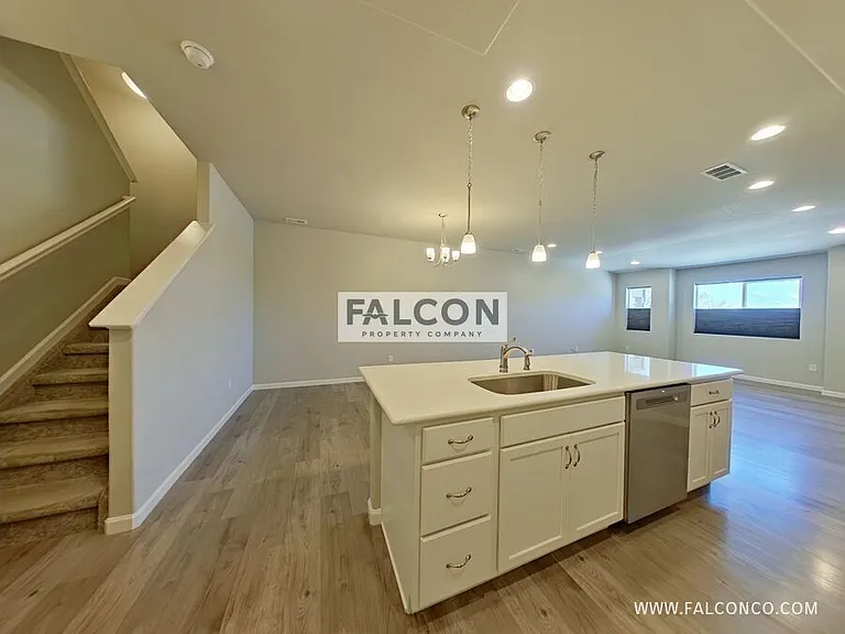 876 Petra Hts — Photo 6