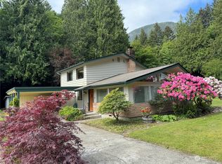 41 Cove Way, Brinnon, WA 98320