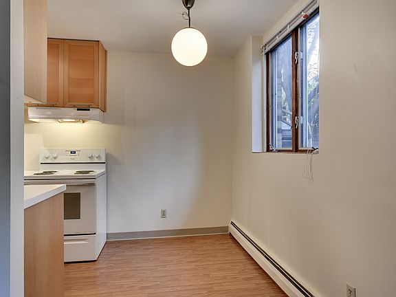 5th image of 340 Marshall Ave APT 5