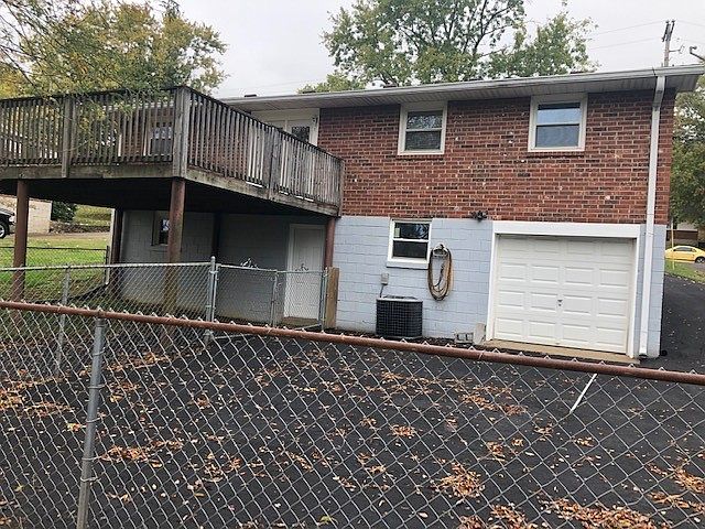 2nd image of 123 Mountainwood Dr
