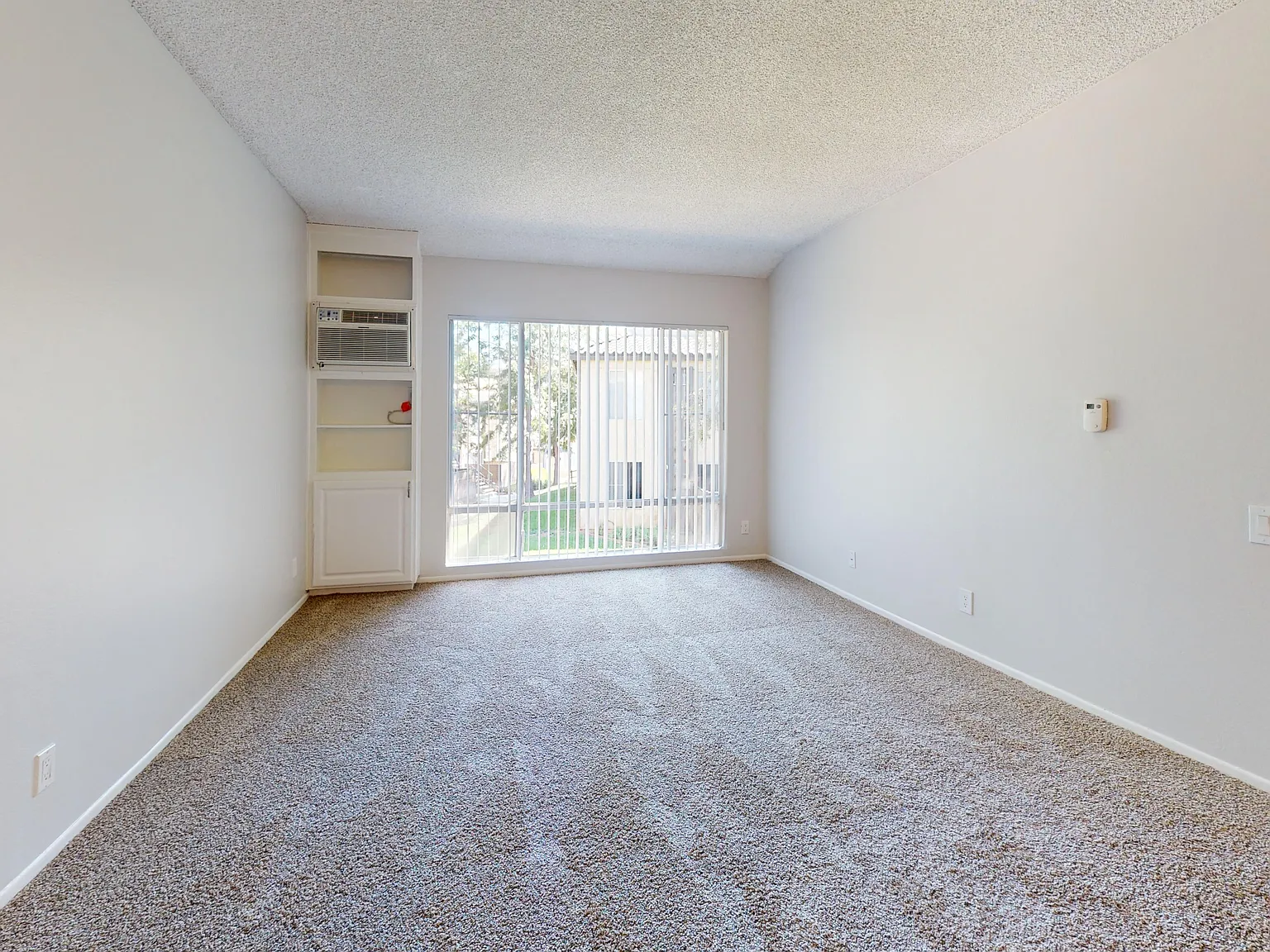 Charter Oaks Apartments — Photo 2