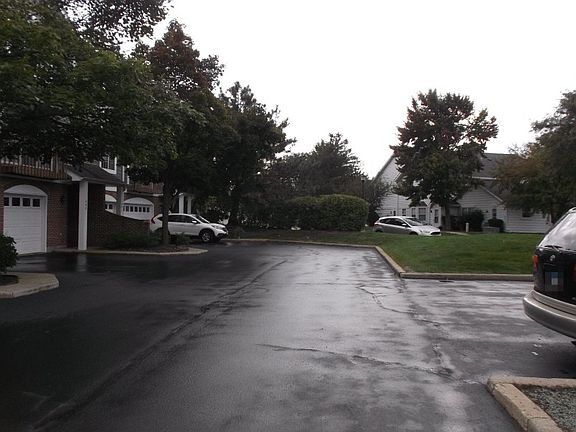 4th image of 873 W Saint Johns Pl