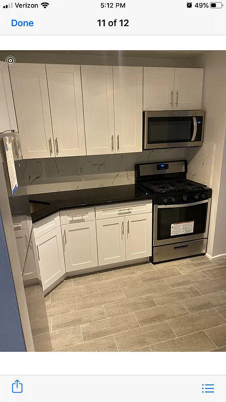 Building Photo - 743 Thieriot Ave #2