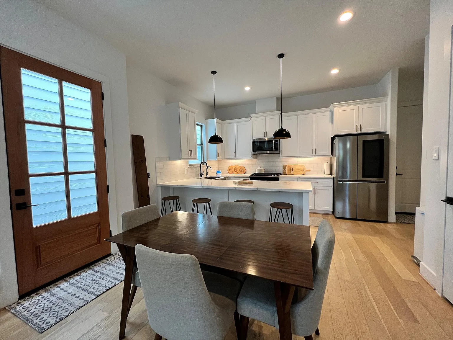 3 bed, 2.5 bath, 1791 sqft, $3,100 — Photo 1