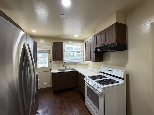 10634 1/2 Landale St #10634-1/2 — Photo 9